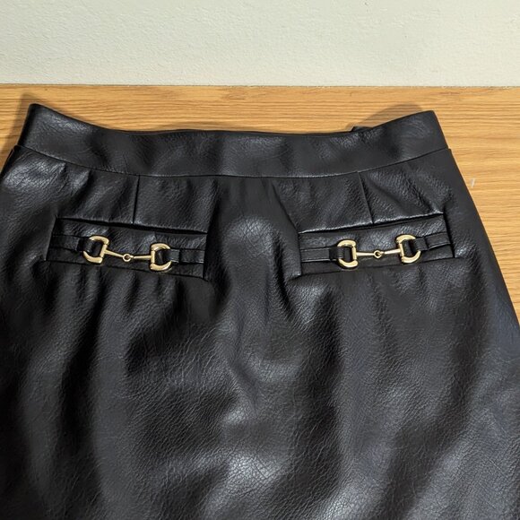 7 FOR ALL MANKIND FAUX Leather Skirt SIZE SMALL - Picture 2 of 7